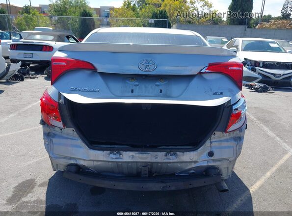2T1BURHEXJC019082 2018 TOYOTA COROLLA Серебряный 