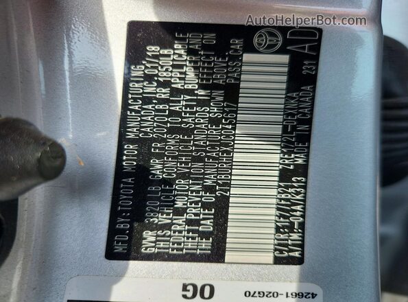 2T1BURHEXJC045617 2018 TOYOTA COROLLA Silver ძრავის განყოფილების ხედი
