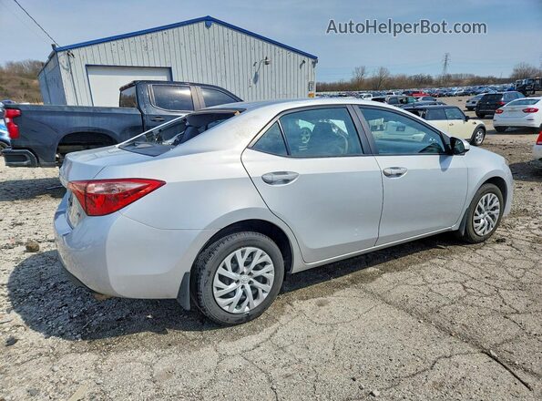 2T1BURHEXJC045617 2018 TOYOTA COROLLA Silver უკანა მარჯვენა