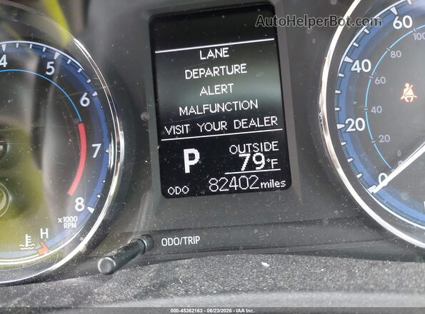 2T1BURHEXJC101572 2018 TOYOTA COROLLA Black 