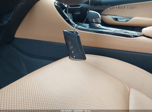 2T2ADCAZ4PC004748 2023 LEXUS NX 250 Silver Вид панелі приладів