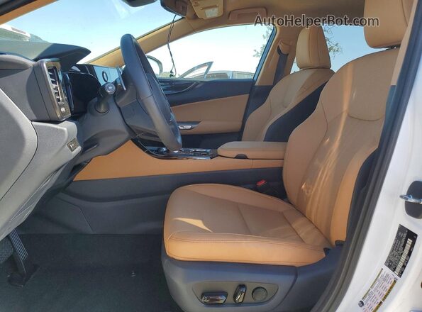 2T2AGCEZ4TC109673 2026 LEXUS NX White Front interior view