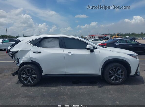 2T2AGCEZ7TC103687 2026 LEXUS NX 350 White Widok wnętrza z tyłu