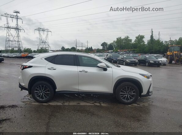 2T2AKCEZ9NC007724 2022 LEXUS NX 350H White Սալոնի հետևի տեսք