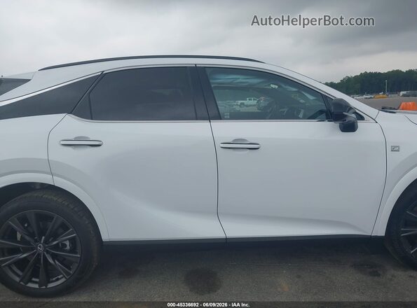 2T2BAMCA0TC138595 2026 LEXUS RX 350 White Widok wnętrza z tyłu