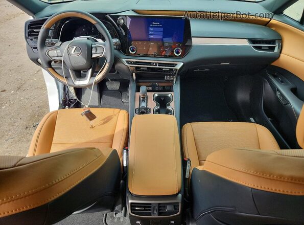 2T2BAMCA3TC137375 2026 LEXUS RX Белый Вид панели приборов