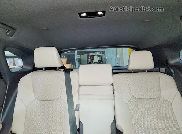 2T2BAMCA9PC023788 2023 LEXUS RX Silver Rear seats view