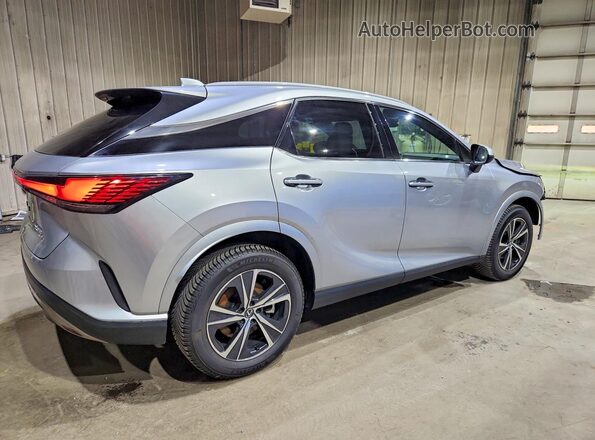 2T2BAMCA9PC023788 2023 LEXUS RX Silver Rear right