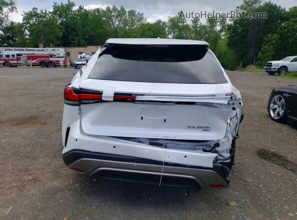 2T2BAMCA9RC050010 2024 LEXUS RX White უკანა ხედი