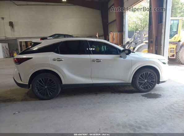 2T2BAMCAXTC141620 2026 LEXUS RX 350 White Widok wnętrza z tyłu