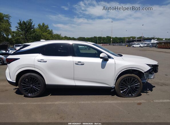 2T2BBMCA0TC131630 2026 LEXUS RX 350H White Rear interior view