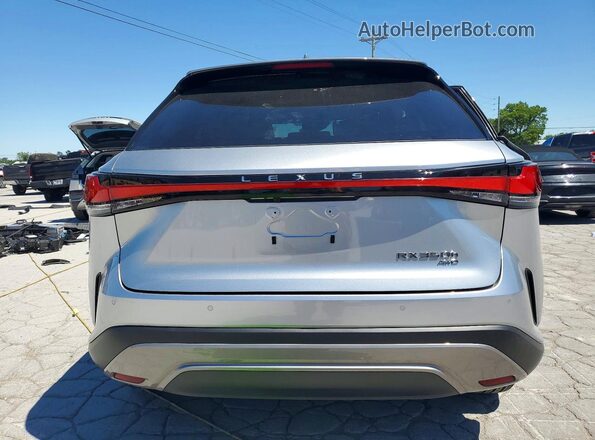2T2BBMCA3RC025956 2024 LEXUS RX Silver Vista trasera