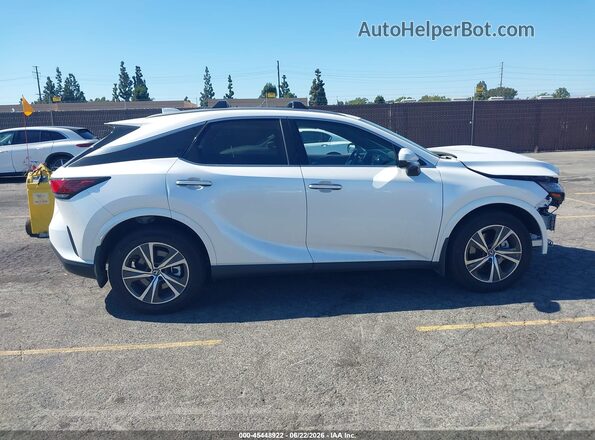2T2BBMCA6RC041052 2024 LEXUS RX 350H White Вид задньої частини салону