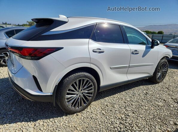 2T2BBMCAXPC013946 2023 LEXUS RX White Rear right