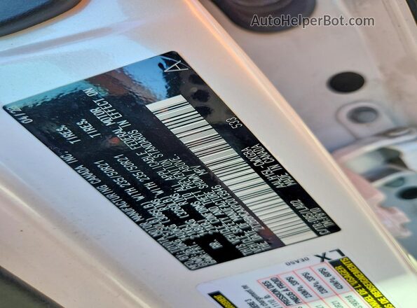 2T2BBMCAXPC013946 2023 LEXUS RX White 360 interior view