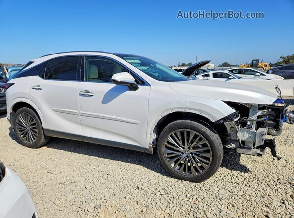 2T2BBMCAXPC013946 2023 LEXUS RX White Front right