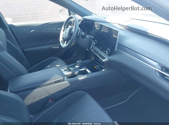 2T2BCMEA8RC013487 2024 LEXUS RX 500H Silver Widok wnętrza z przodu