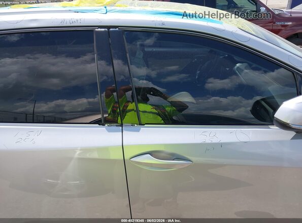 2T2BGMCA0HC017796 2017 LEXUS RX 450H Gray Вид задньої частини салону