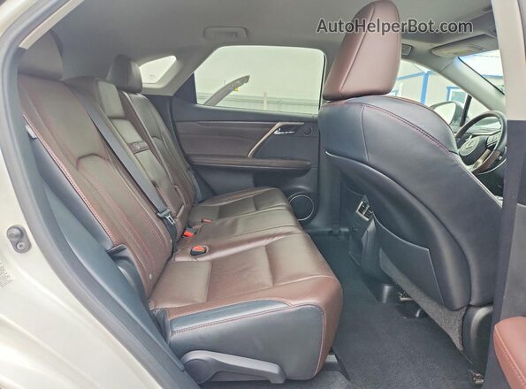 2T2BZMCA3HC060362 2017 LEXUS RX Белый Вид задней части салона