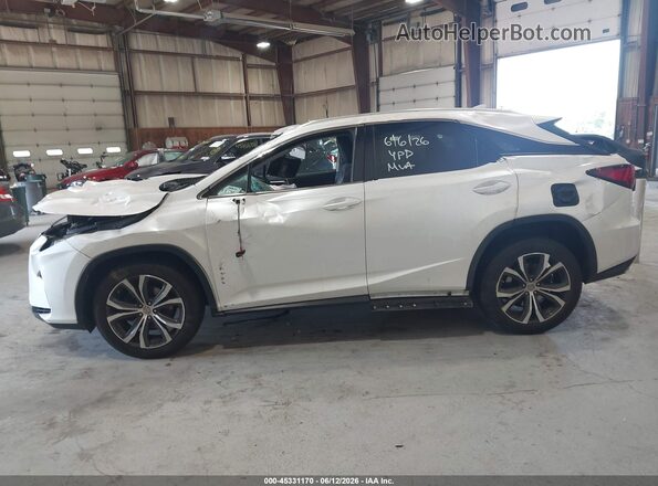 2T2BZMCA7HC059778 2017 LEXUS RX 350 White Rear interior view