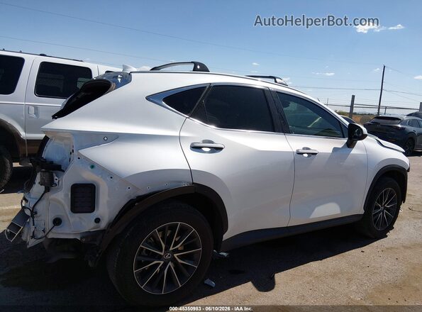 2T2GDCAZXSC025400 2025 LEXUS NX 250 White Widok wnętrza z tyłu