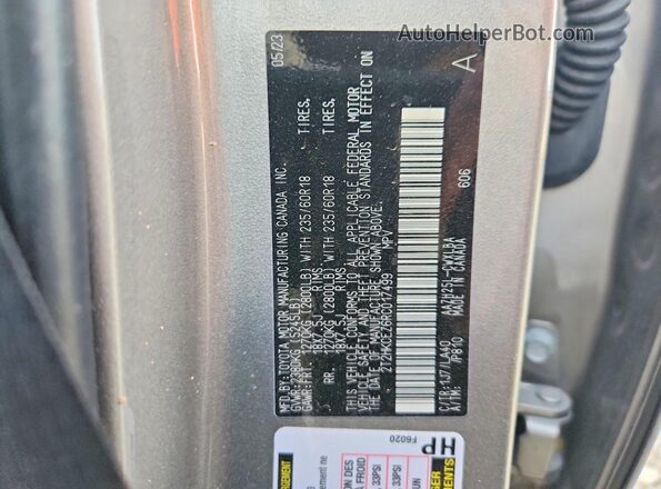 2T2HKCEZ6RC017499 2024 LEXUS NX Silver Widok wnętrza 360 stopni