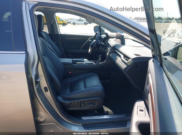 2T2HZMAA9MC193165 2021 LEXUS RX 350 Серебряный Вид салона спереди