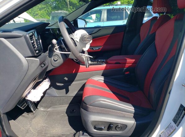 2T2KGCEZ2SC072710 2025 LEXUS NX White Vista interior delantera