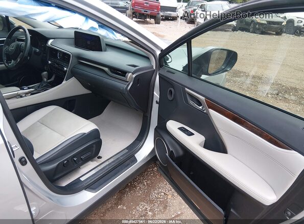 2T2ZZMCA7HC065143 2017 LEXUS RX 350 Silver Вид салону спереду
