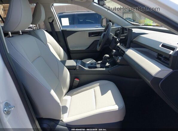 2T36CRAV1TW022413 2026 TOYOTA RAV4 White Вид салону спереду