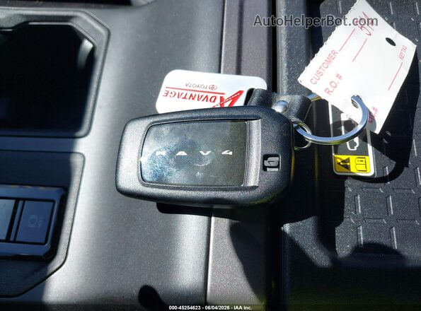 2T36CRAV9TW005763 2026 TOYOTA RAV4 Beige 