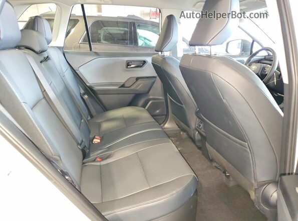 2T36DRBV6TW000631 2026 TOYOTA RAV4 White უკანა სალონის ხედი