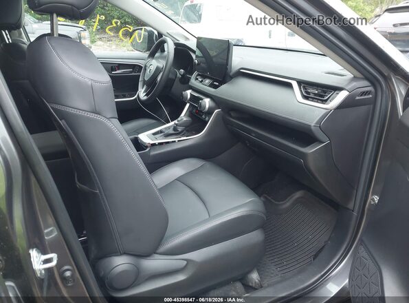 2T3A1RFV2RC449621 2024 TOYOTA RAV4 Gray Вид салону спереду
