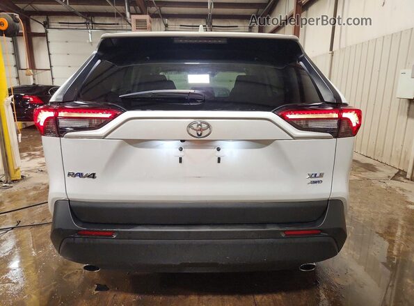 2T3A1RFV4RW495482 2024 TOYOTA RAV4 White 