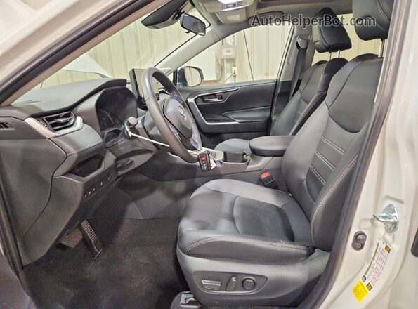 2T3A1RFV4RW495482 2024 TOYOTA RAV4 White 