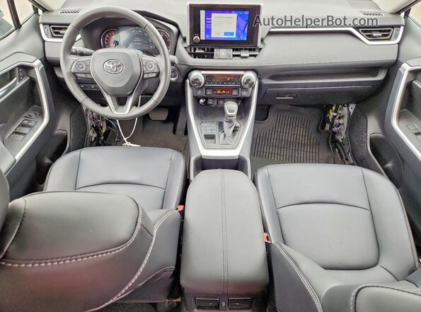 2T3A1RFV4SW498162 2025 TOYOTA RAV4 White Widok deski rozdzielczej