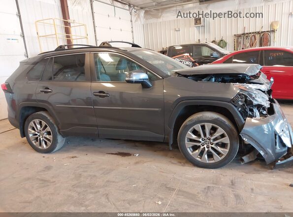2T3A1RFV6PW337612 2023 TOYOTA RAV4 Gray Vista interior trasera