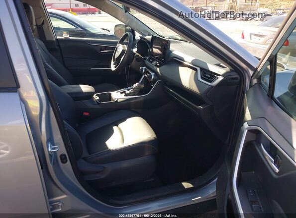 2T3A1RFV8SW599186 2025 TOYOTA RAV4 Silver Vista interior delantera
