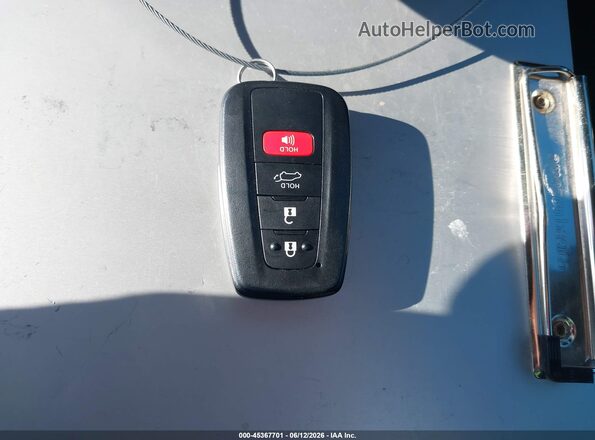 2T3A1RFV8SW599186 2025 TOYOTA RAV4 Silver Vista del salpicadero