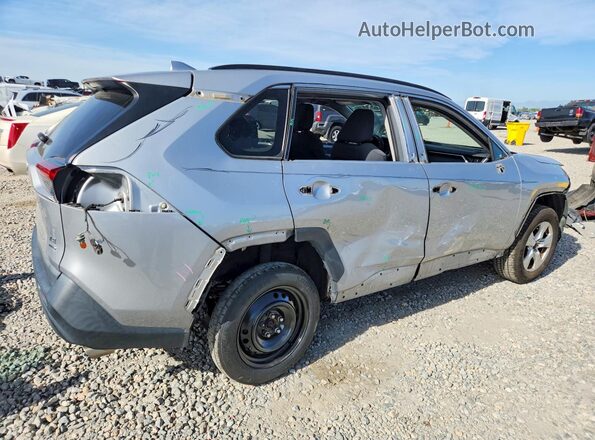 2T3B1RFV8KW024610 2019 TOYOTA RAV4 Silver Հետևի աջ