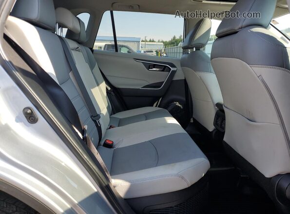 2T3B6RFV0MW028851 2021 TOYOTA RAV4 Silver Սալոնի հետևի տեսք