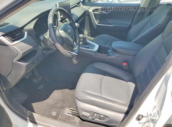 2T3B6RFV2RW081669 2024 TOYOTA RAV4 White Front interior view