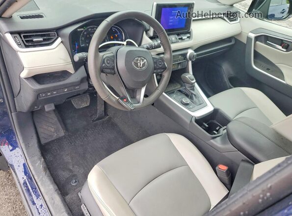 2T3B6RFVXRW052890 2024 TOYOTA RAV4 Blue წინა პანელის ხედი