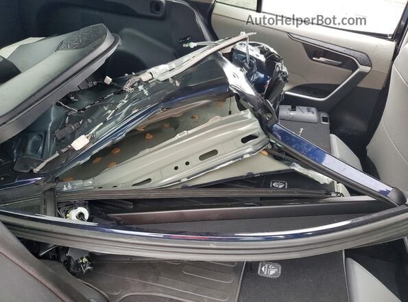 2T3B6RFVXRW052890 2024 TOYOTA RAV4 Blue VIN კოდის სტიკერის ხედი