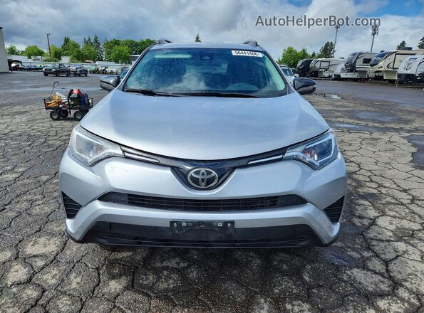 2T3BFREV0HW574105 2017 TOYOTA RAV4 Silver Front view