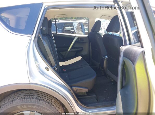 2T3BFREV1HW581273 2017 TOYOTA RAV4 Silver Widok naklejki z numerem VIN