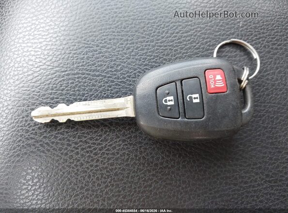 2T3BFREV1JW831598 2018 TOYOTA RAV4 Burgundy Widok deski rozdzielczej