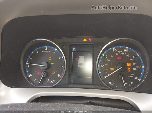 2T3BFREV2JW770312 2018 TOYOTA RAV4 Silver Vista de los asientos traseros