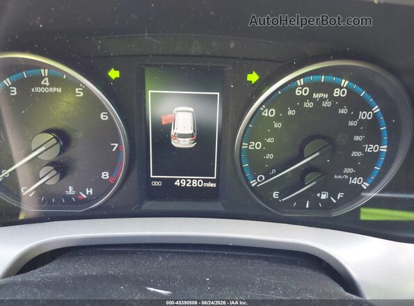 2T3BFREV2JW828239 2018 TOYOTA RAV4 Бордовый Вид задних сидений