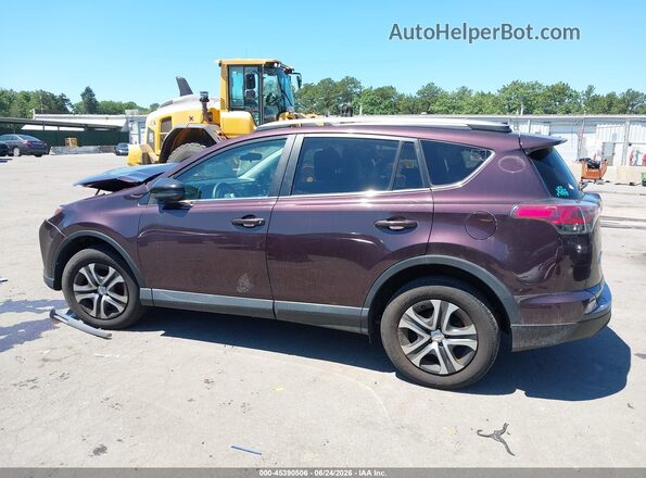 2T3BFREV2JW828239 2018 TOYOTA RAV4 Бордовый Вид задней части салона